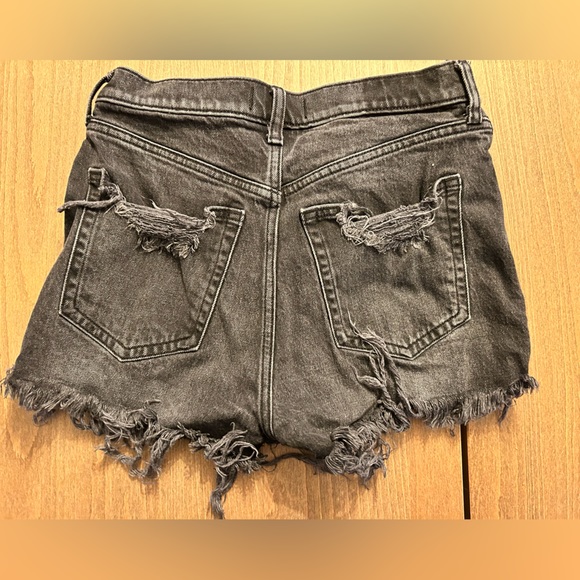 Women’s Black Jean Abercrombie and Fitch Mom Shorts with Distressed details - Picture 3 of 4